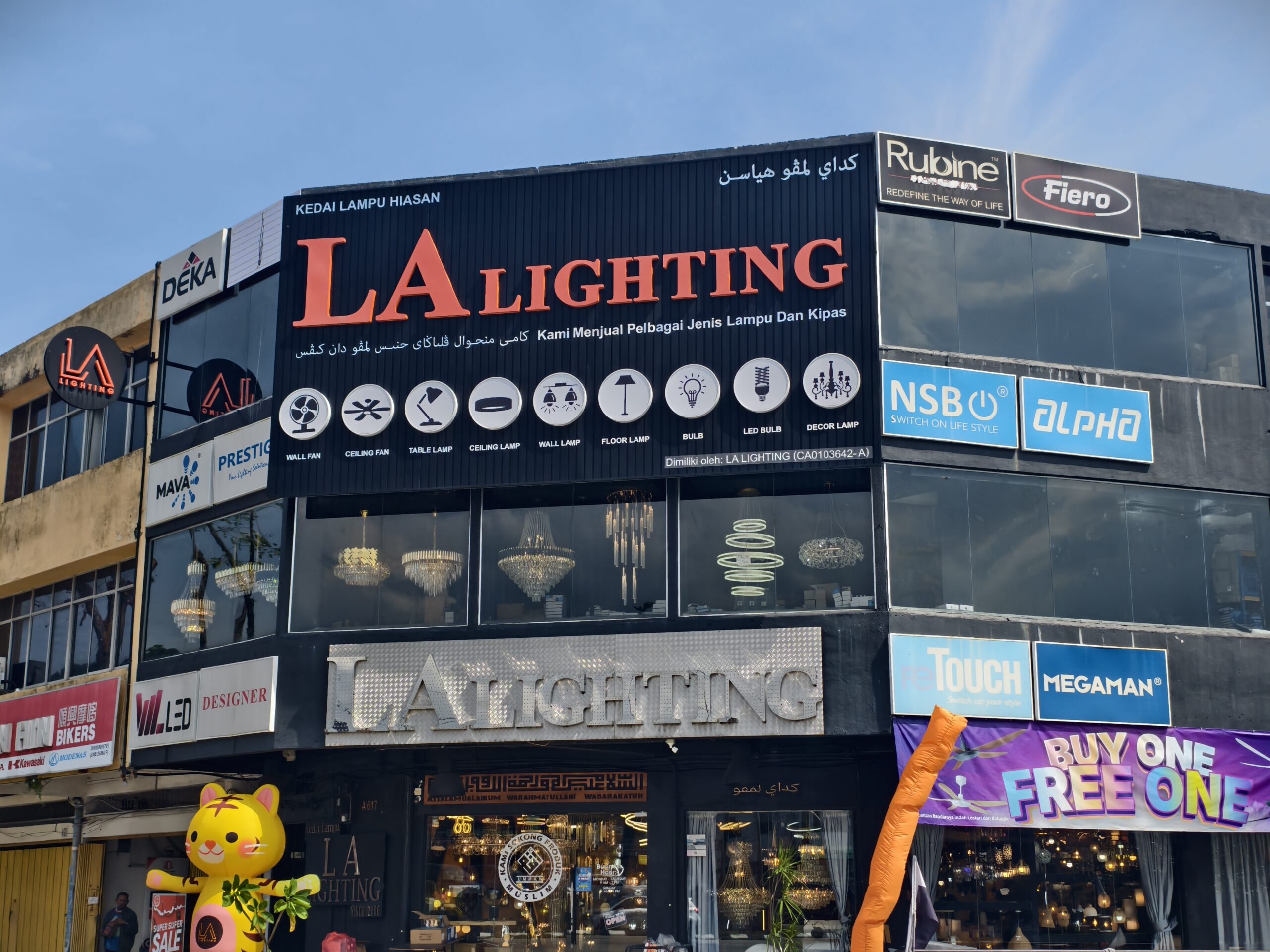 Hadapan showroom LA Lighting